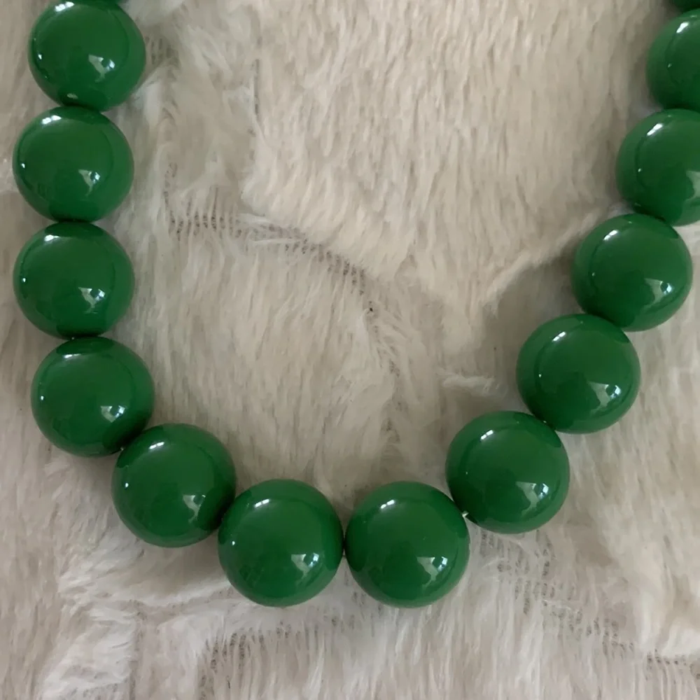 Necklaces, one multi color beads.Second are beautiful green color. ‎       B21